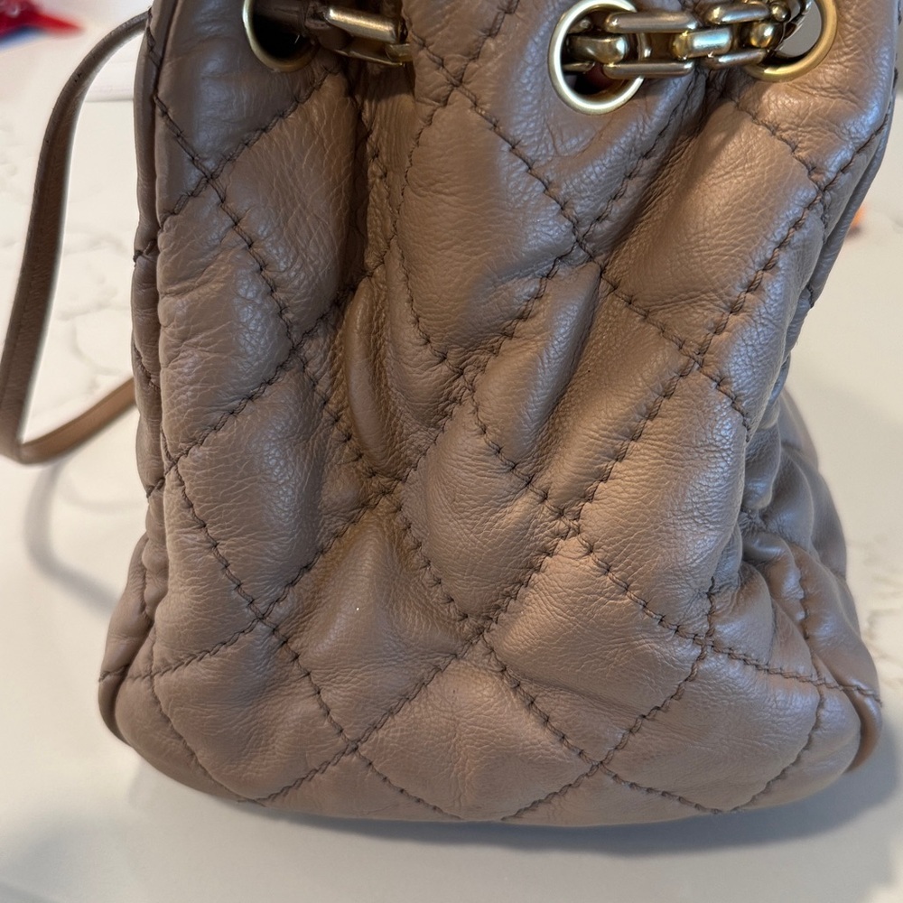 Chanel Quilted Leather Shoulder Bag - Picture 8 of 15